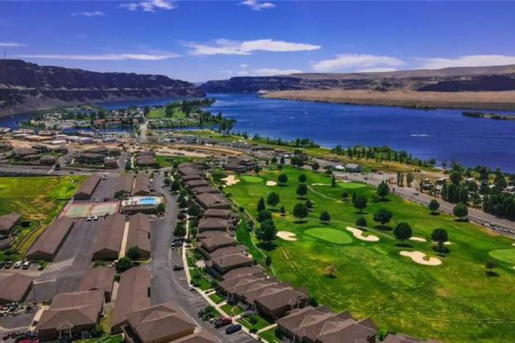 Sunserra Villa! Movie Room, Family Friendly, Bbqs, Pools, Free Golf! Quincy Exteriör bild